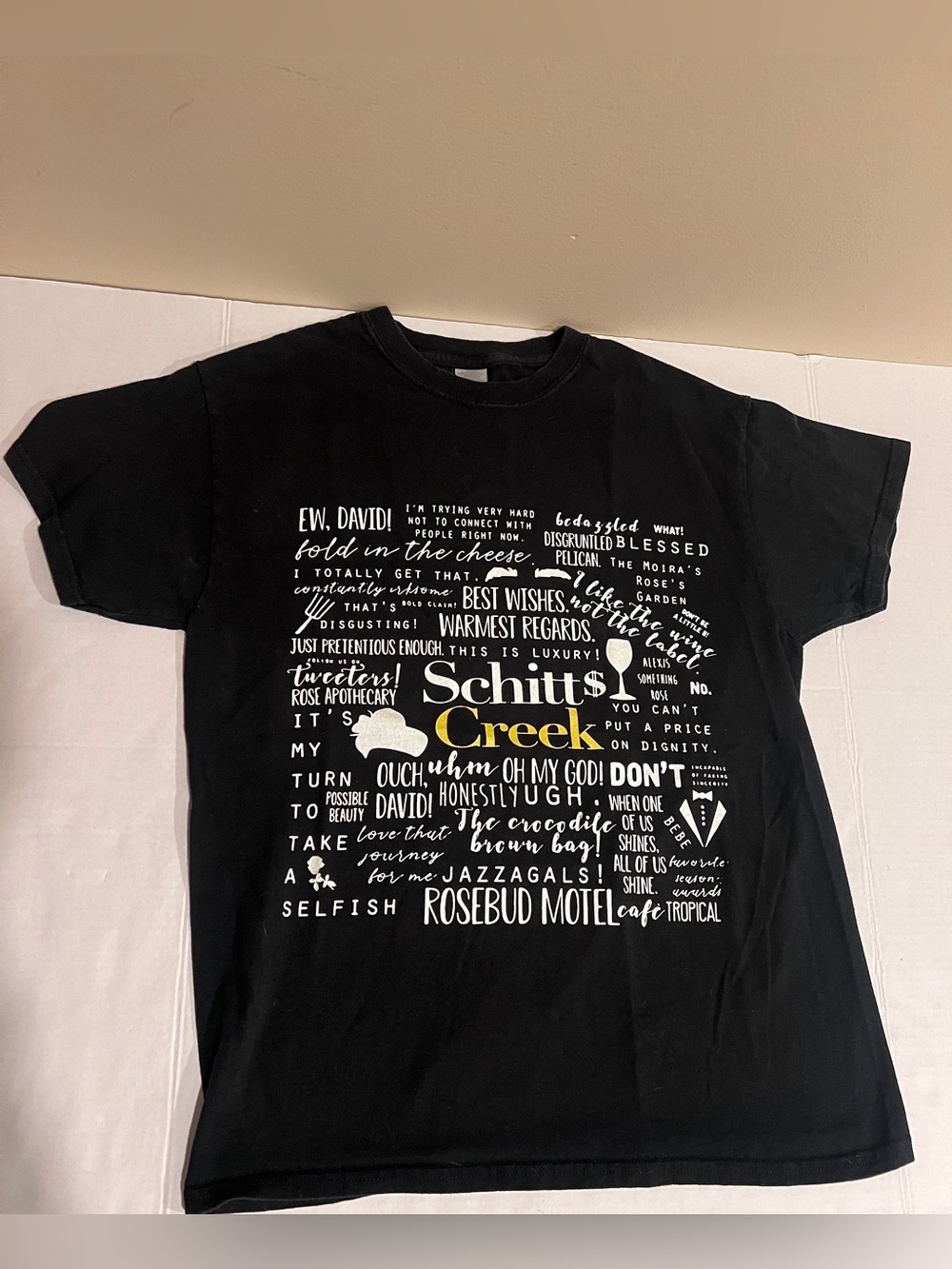 Schitts Creek Memorable Quotes-Sayings Graphic T-shirt Short Sleeved Black Med